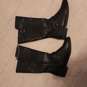 NWOT Womens Black Fashion Boots Size 6